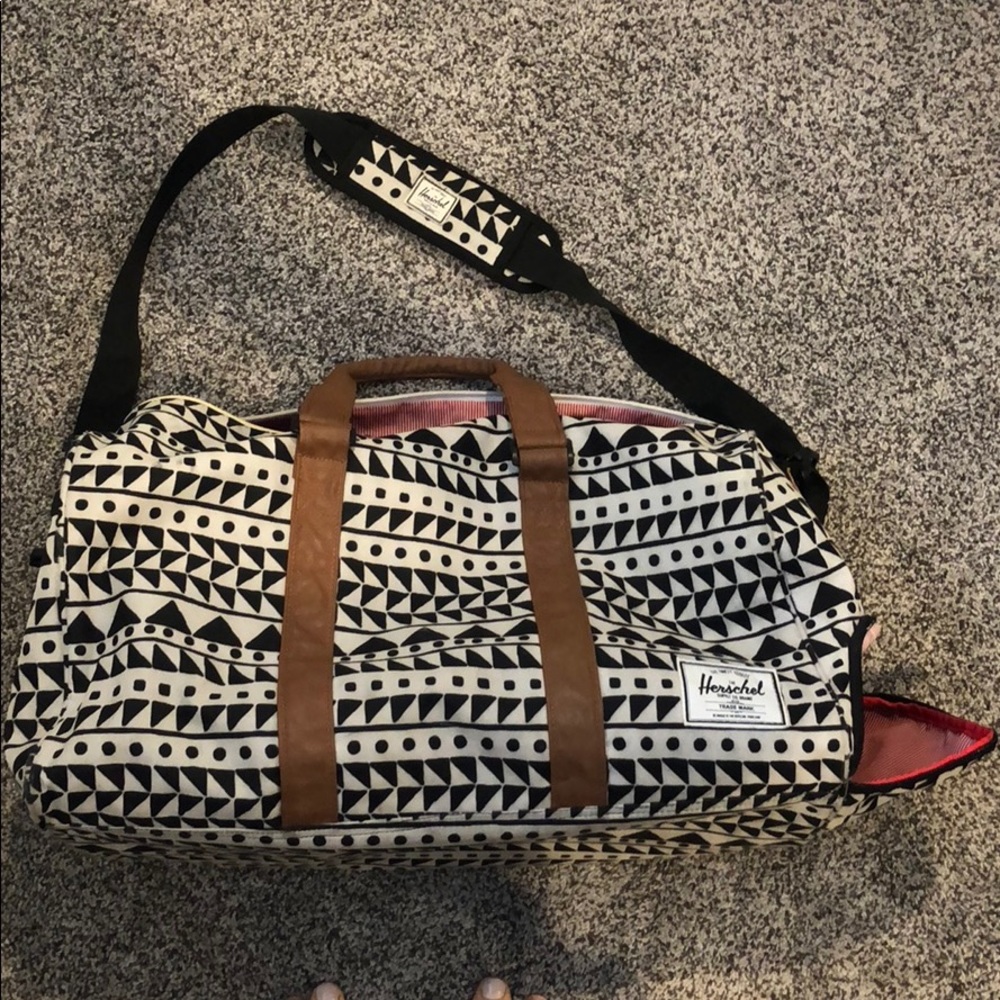 Herschel novel duffle mid volume